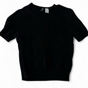 Black H&M knit top. Size XXS.